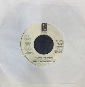 LP Teddy Pendergrass - Close The Door VINYL COMPACTO 7 POLEGADAS