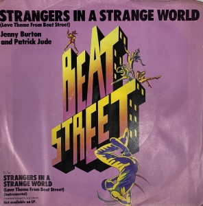 LP Strangers In A Strange World (Love Theme From Beat Street) VINYL COMPACTO 7 POLEGADAS