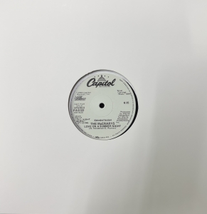 LP THE MCCRARYS e HIGH FASION - LOVE ON A SUMMER NIGHT E HOLD ON VINYL SINGLE