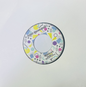 LP Warren G Feat Nate Dogg e Luniz - Regulate e I Got 5 On It VINYL COMPACTO 7 POLEGADAS